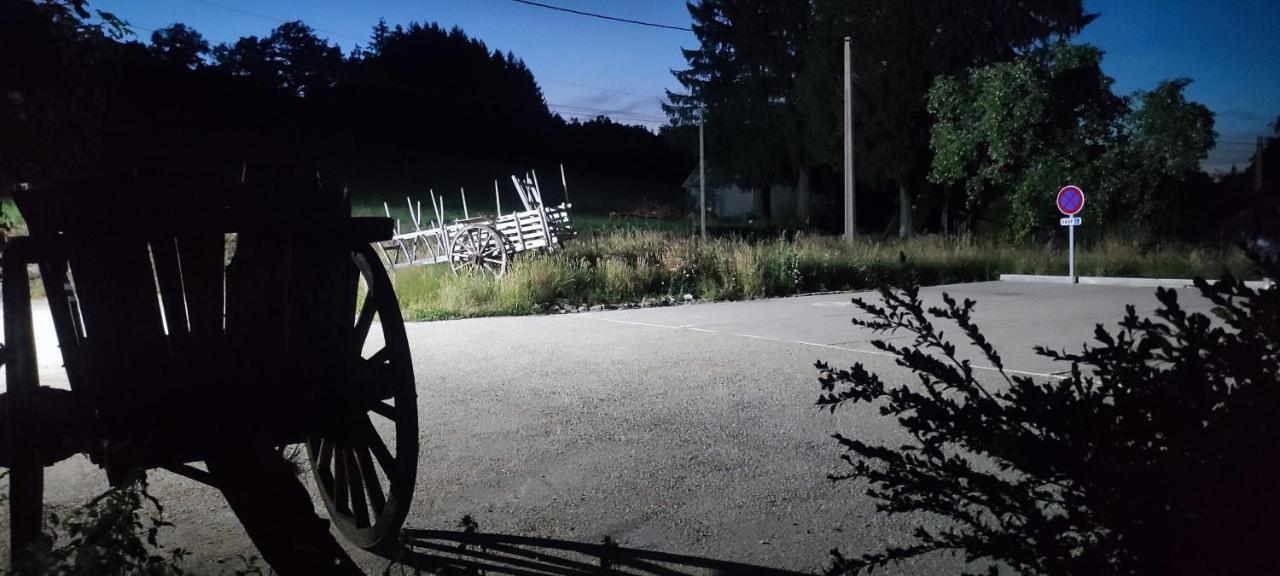 Vila Le Pas Du Loup Royere-de-Vassiviere Exteriér fotografie